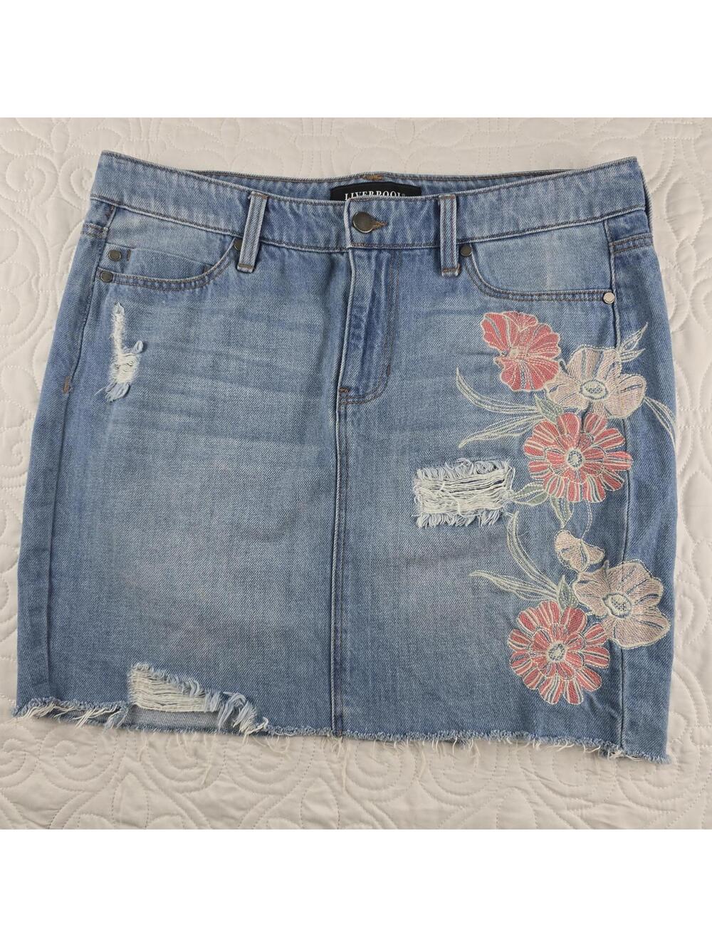 Liverpool Embroidered Floral Distressed Denim Mini Skirt Size 8/29 Raw Hem - Picture 2 of 7